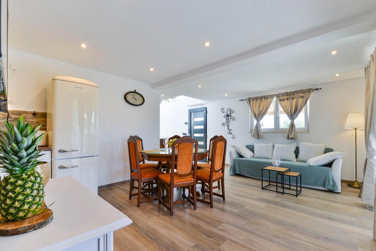 Modern Rustic Villa Kate 本科瓦茨 外观 照片
