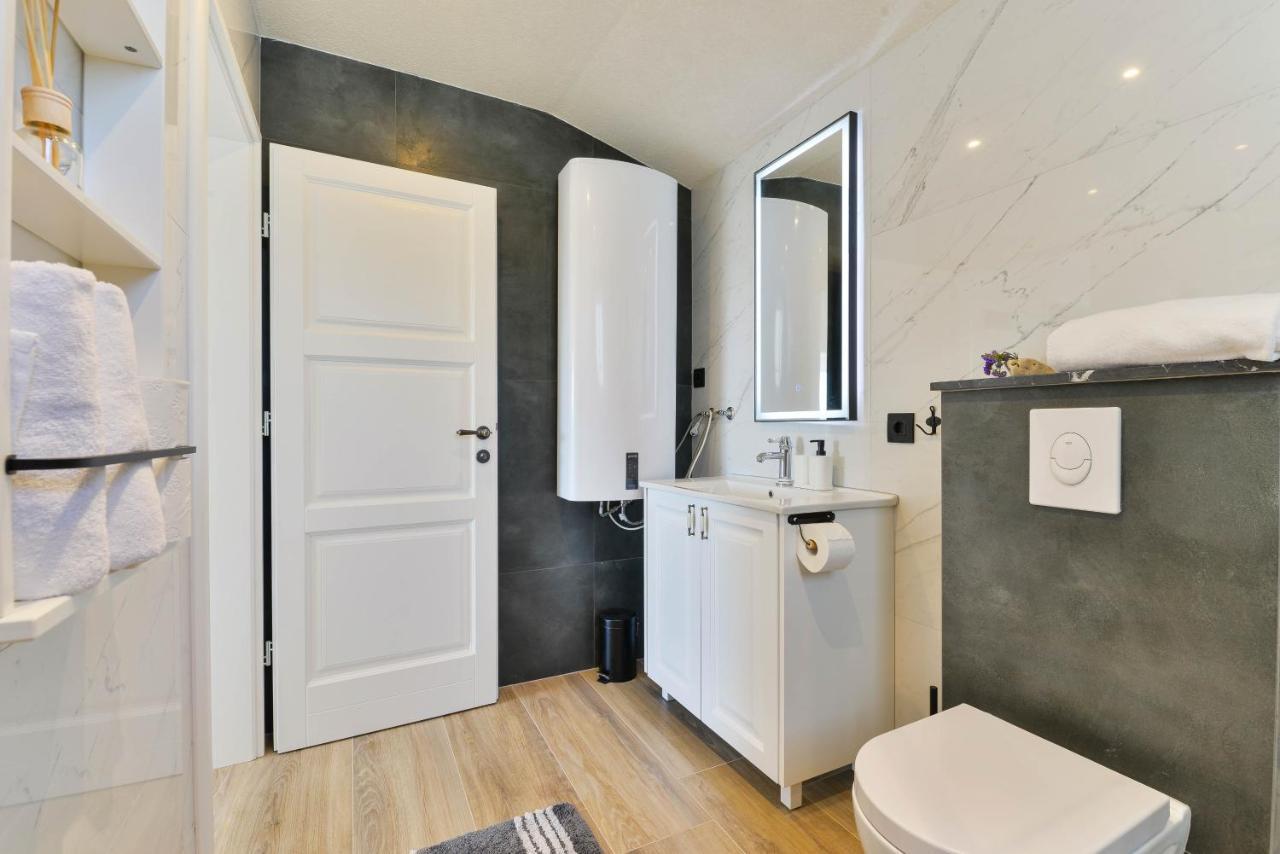 Modern Rustic Villa Kate 本科瓦茨 外观 照片